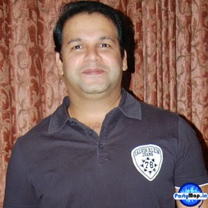 Official profile picture of Suresh Menon