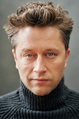 Official profile picture of Adrian Topol