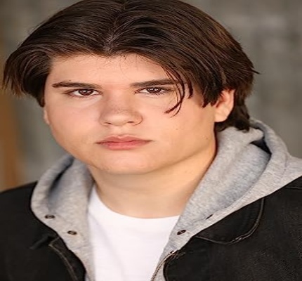 Official profile picture of Aiden Douglas