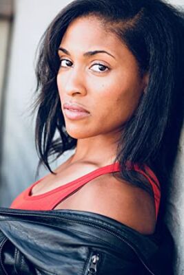 Official profile picture of Alaina Fleming