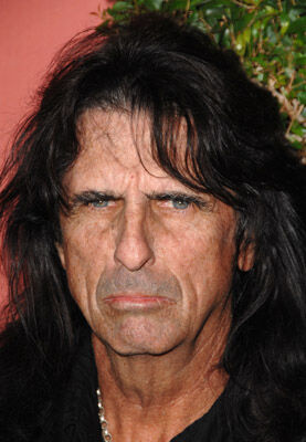 Official profile picture of Alice Cooper