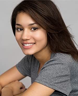 Official profile picture of Alicia Crowder