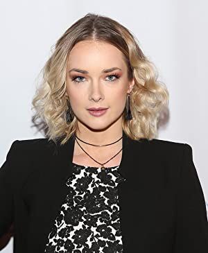 Official profile picture of Allie MacDonald
