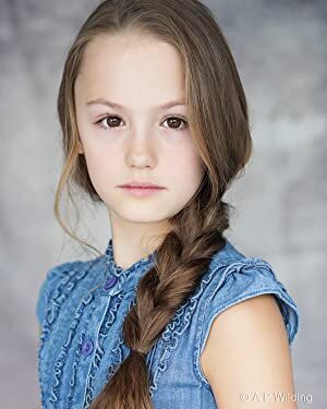 Official profile picture of Amelie Bea Smith