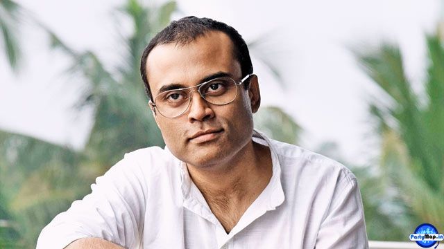 Photo of Amitabh Bhattacharya at a show