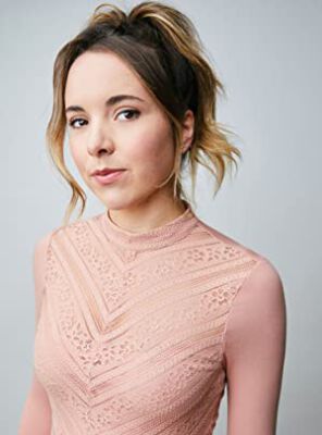 Official profile picture of Andie Mueller