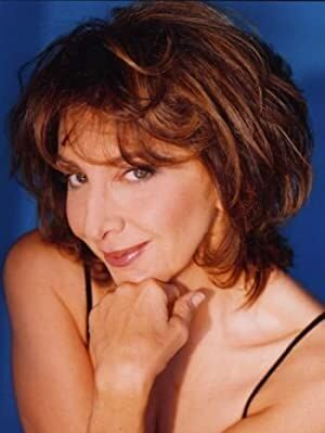 Official profile picture of Andrea Martin