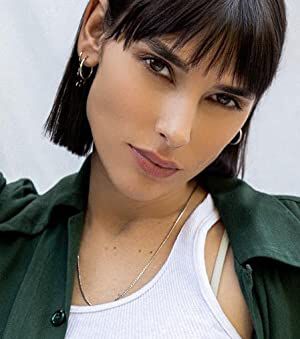 Official profile picture of Angie Simms