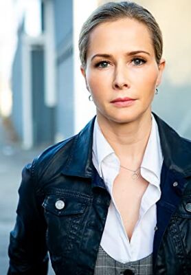 Official profile picture of Anne Scottlin