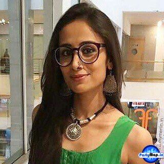 Photo of Anupriya Kapoor at a concert