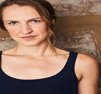 Official profile picture of April Elize