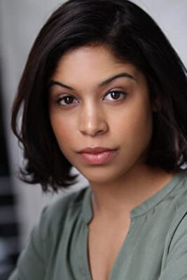 Official profile picture of Arianne Elizabeth