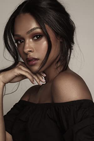 Official profile picture of Ash Santos