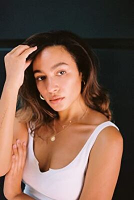 Official profile picture of Aurora Perrineau
