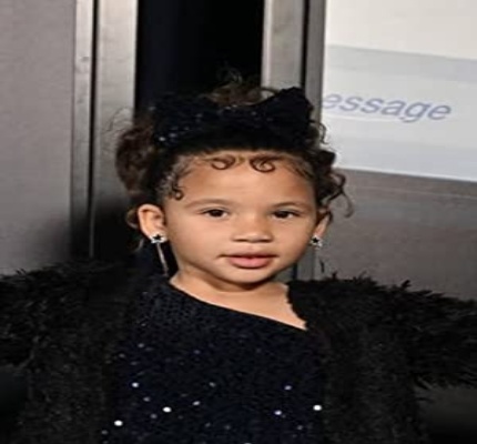 Official profile picture of Ava Zaria Lee