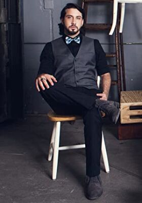 Official profile picture of Avi Kaplan