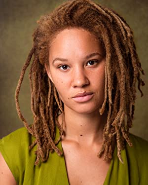 Official profile picture of Ayoola Smart