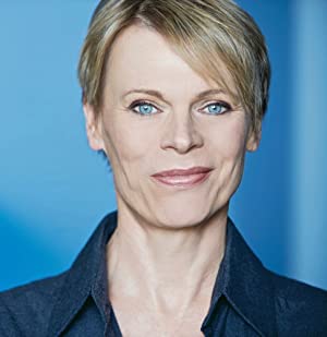 Official profile picture of Brenda Robins