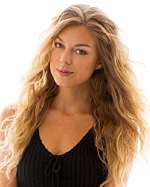 Official profile picture of Brey Noelle