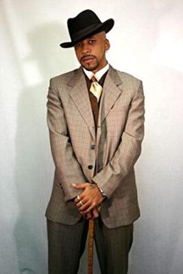 Official profile picture of Carlos Leos