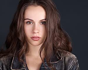 Official profile picture of Carmen Flood