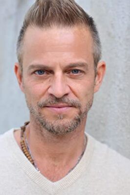 Official profile picture of Carmine Giovinazzo