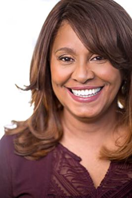 Official profile picture of Carolyn Davenport