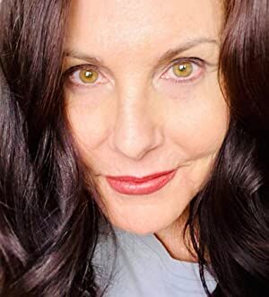 Official profile picture of Carrie Bradstreet