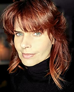 Official profile picture of Carrie Genzel