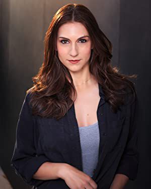 Official profile picture of Chandra Bond