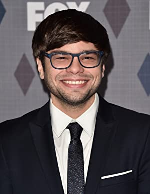 Official profile picture of Charlie Saxton