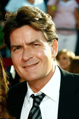 Official profile picture of Charlie Sheen