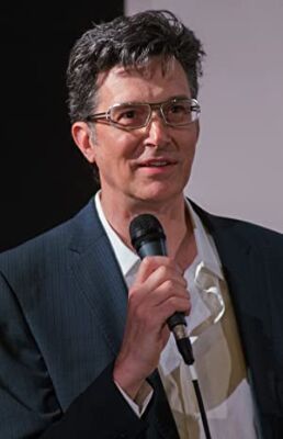 Official profile picture of Chel White