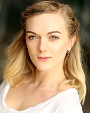 Official profile picture of Chloe Harris