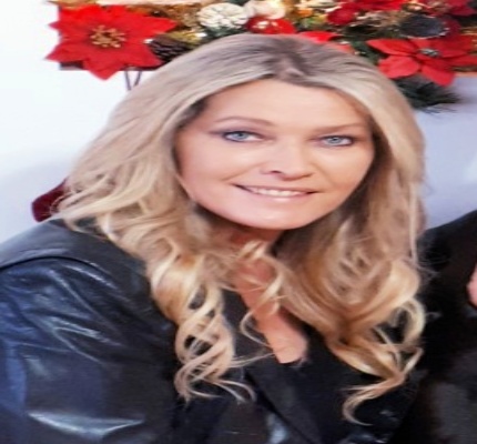 Official profile picture of Chrystal Snow