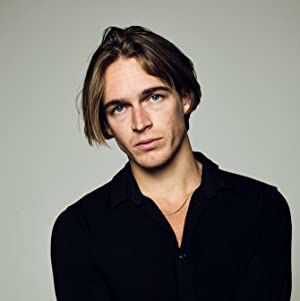 Official profile picture of Cole Carter
