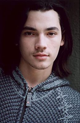 Official profile picture of Connor Dylan Wryn