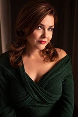 Official profile picture of Corinna Jones