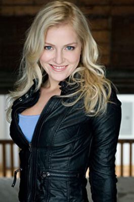 Official profile picture of Courtney-Jane White