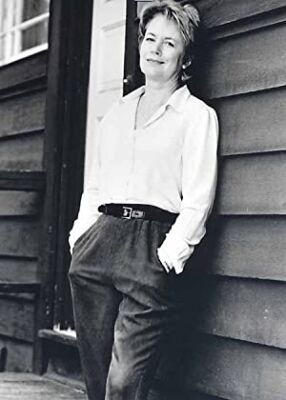 Official profile picture of Dearbhla Molloy