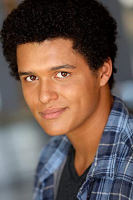 Official profile picture of DeShawn Cavanaugh