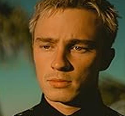 Official profile picture of Drew Starkey