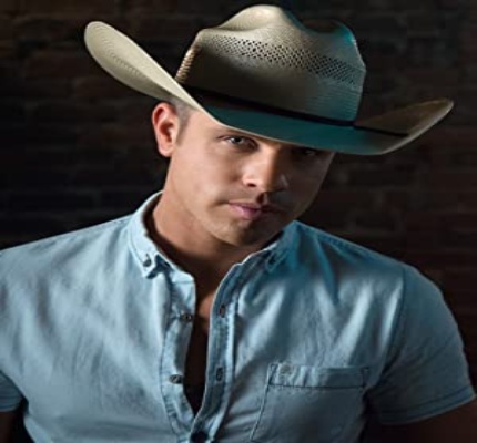 Official profile picture of Dustin Lynch