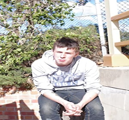 Official profile picture of Dylan Nossiter