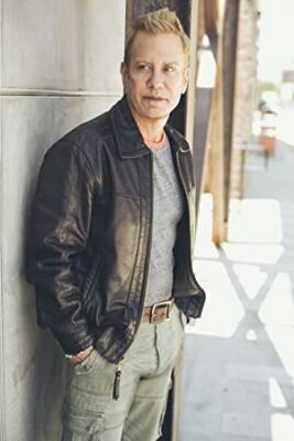 Official profile picture of Eddie James