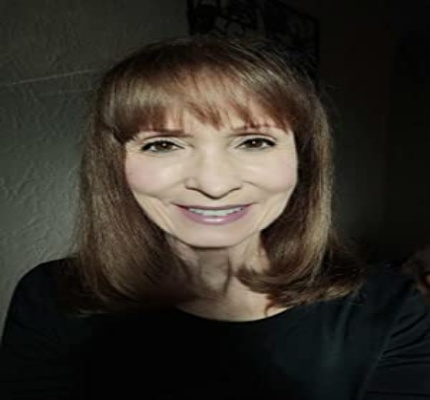 Official profile picture of Elaine Apruzzese