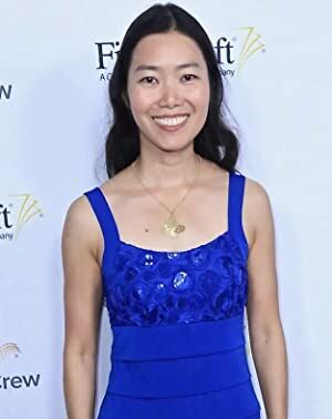 Official profile picture of Elaine N