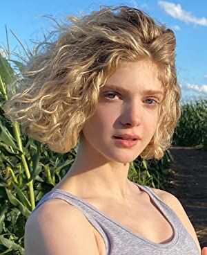 Official profile picture of Elena Kampouris