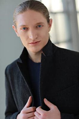 Official profile picture of Eli Cox
