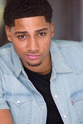 Official profile picture of Elijah Collins